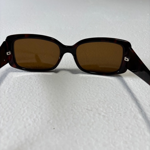 Guess Brown Tortoise Shell Sunglasses (Frames Only) - Picture 4 of 7